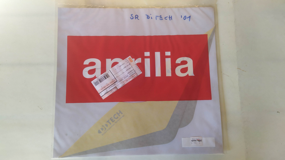 serie adesivi carrozzeria centrale aprilia sr ditech ´01