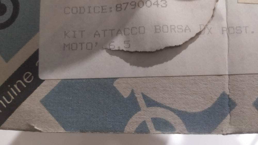coppia attacchi borse posteriori originali aprilia moto 6.5
