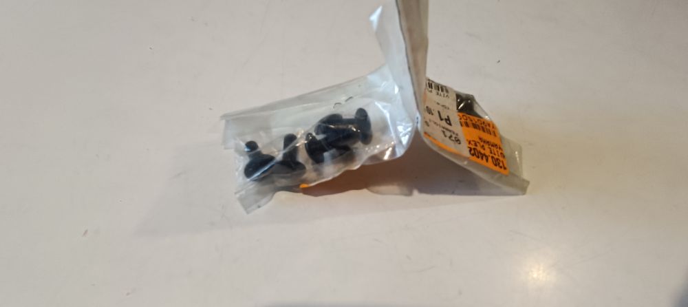 10 viti carena originale yamaha fz6 &ndash; fzr &ndash; fzs &ndash; gts &ndash; yzf