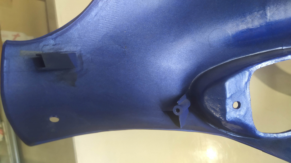 carena anteriore dx blu suzuki gsx 600 f ´03 - carena graffiata -