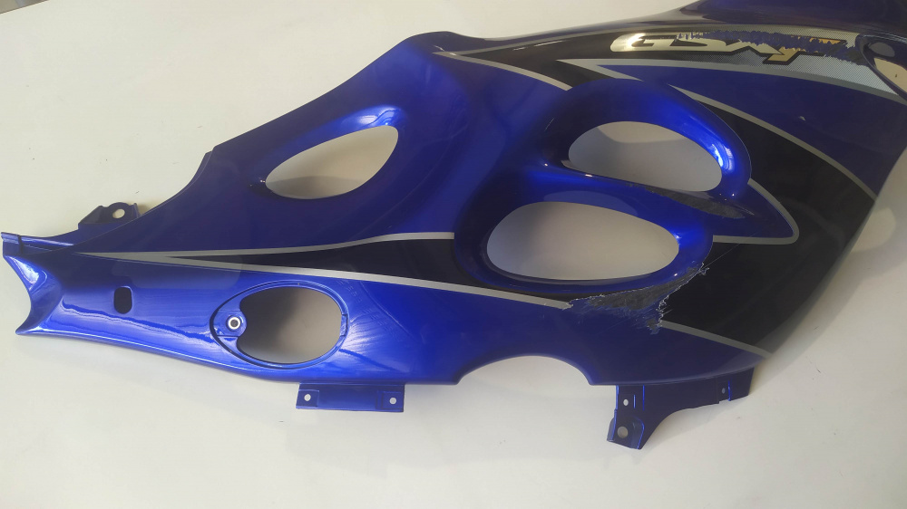 carena anteriore dx blu suzuki gsx 600 f ´03 - carena graffiata -