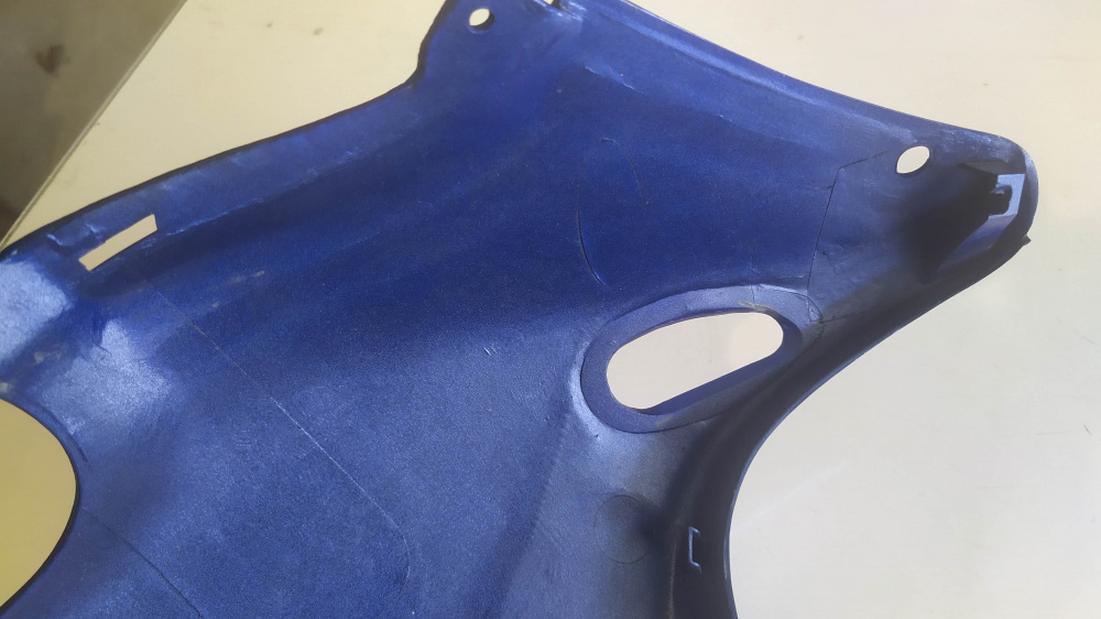 carena anteriore dx blu suzuki gsx 600 f ´03 - carena graffiata -