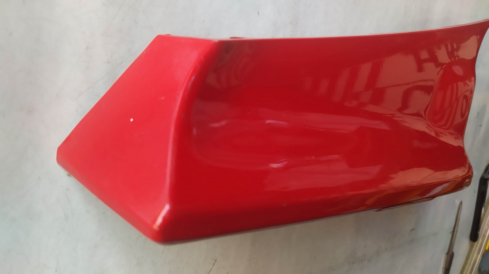 fianchetto dx rosso scudo anteriore suzuki gsx750es ´84