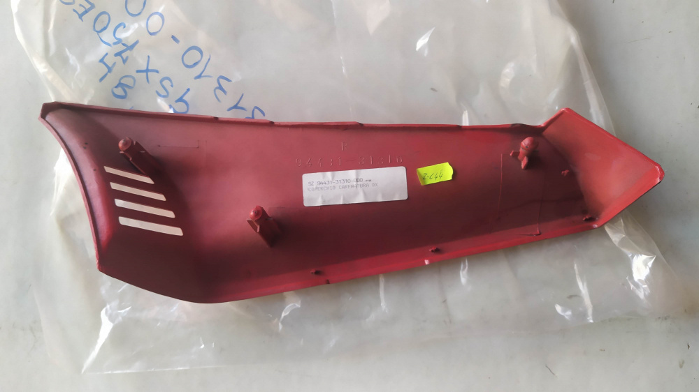 fianchetto dx rosso scudo anteriore suzuki gsx750es ´84