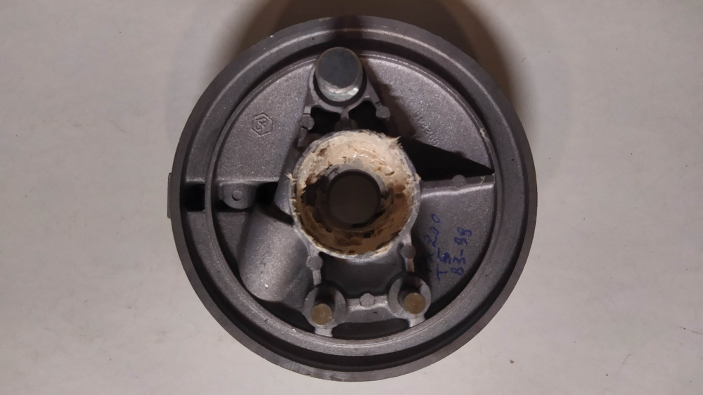 mozzo anteriore originale nuovo piaggio vespa px 200 - t5 ´83 - ´98