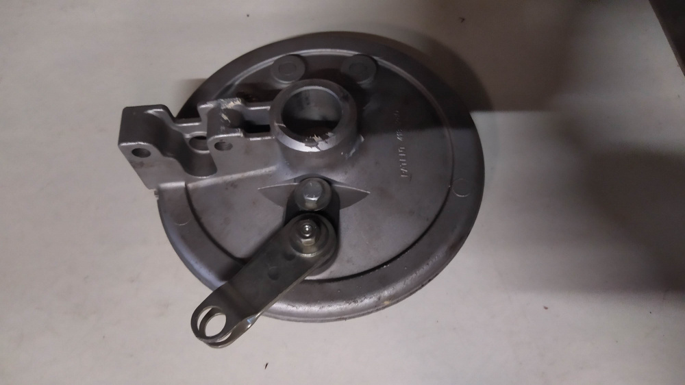 mozzo anteriore originale nuovo piaggio vespa px 200 - t5 ´83 - ´98