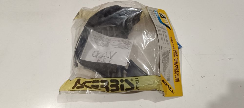 protezione disco posteriore nuova nera yamaha xt 600 4 valves – xt 600 z tenere ´88 – ´89