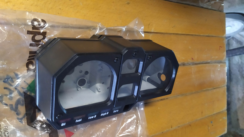 plastica inferiore cruscotto aprilia tuareg 125/350/600