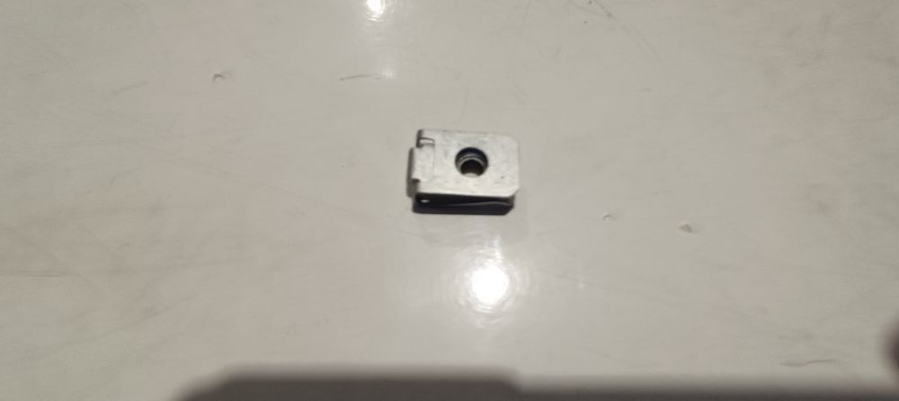piastra fissaggio m6 carene vari modelli piaggio / aprilia / gilera