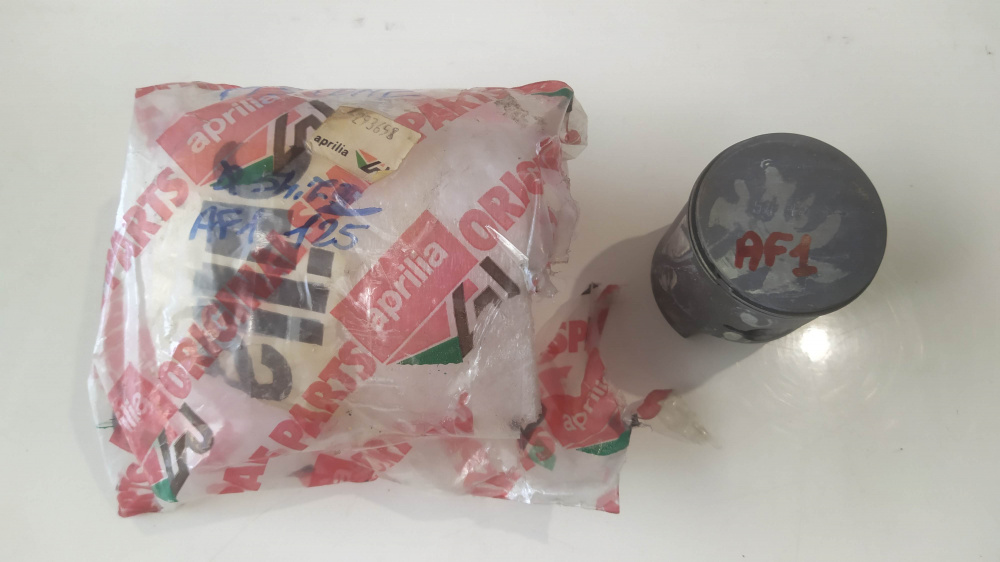pistone con fasce senza spinotto d. 54.72 aprilia af1 125