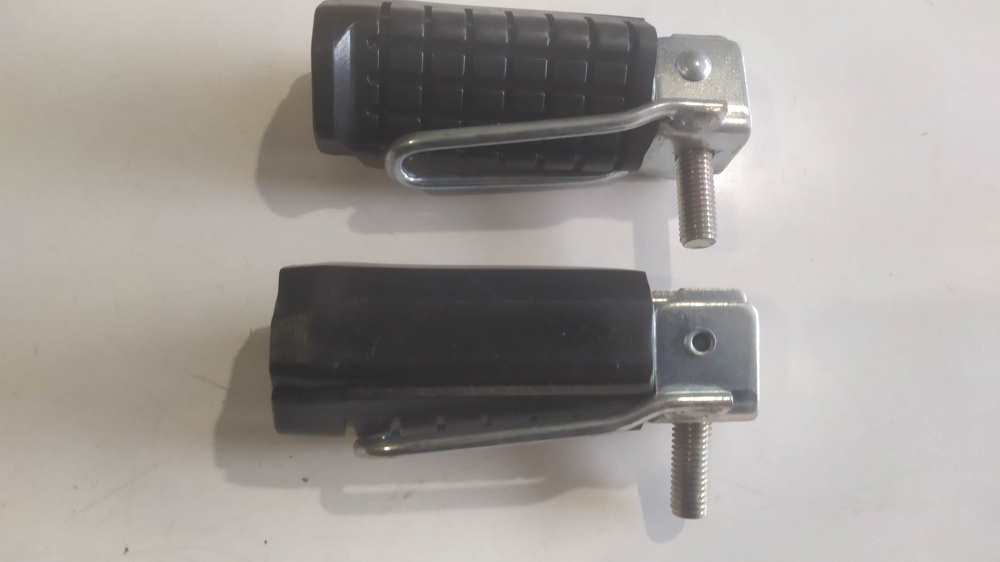 coppia pedane passeggero supplementare aprilia rx 50 - pegaso 50 ´90 - ´91