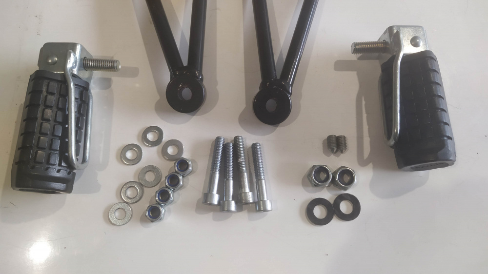 coppia pedane passeggero supplementare aprilia rx 50 - pegaso 50 ´90 - ´91