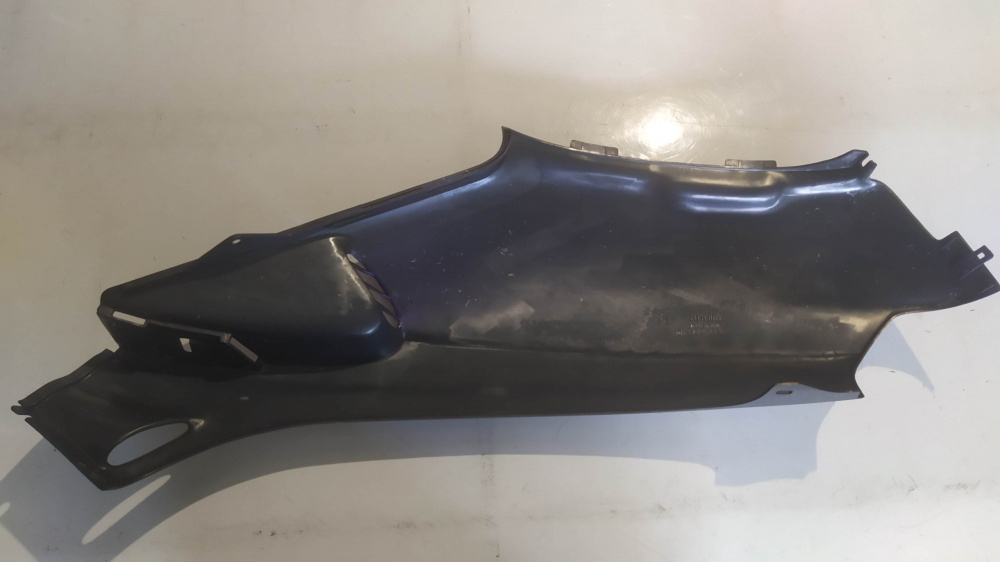 carena posteriore dx viola aprilia amico