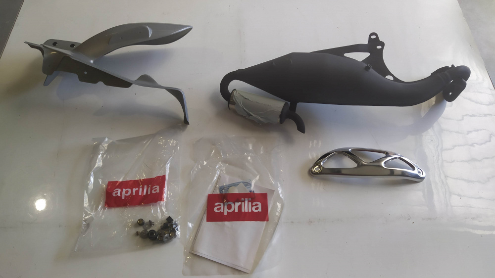 kit marmitta catalitica con parafango aprilia area 51