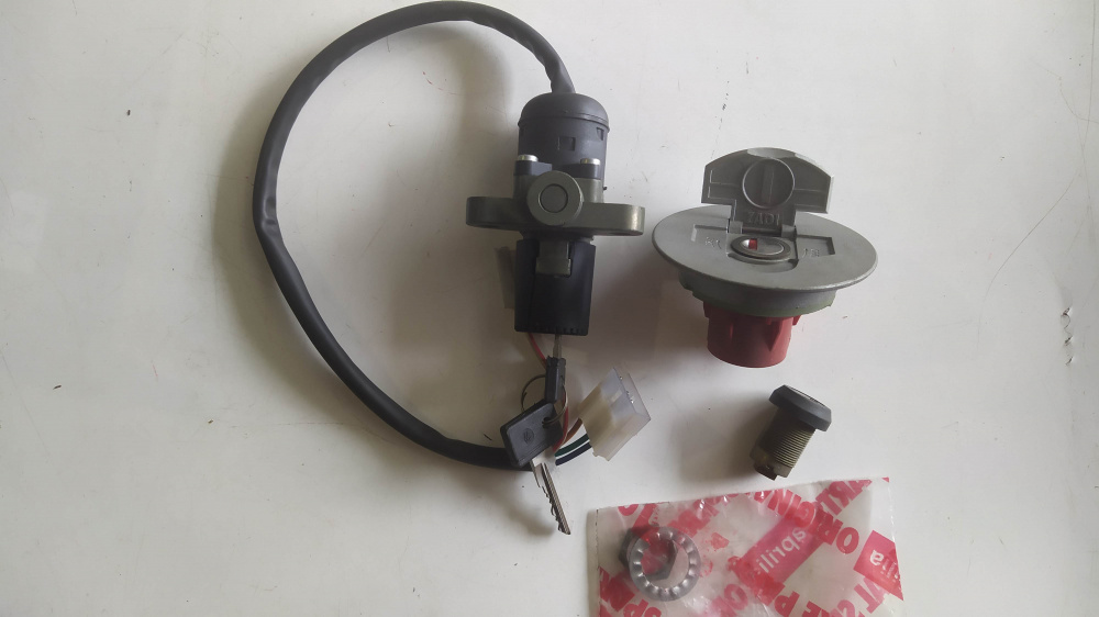 kit serrature vedi ap8102595 aprilia af1 futura 125