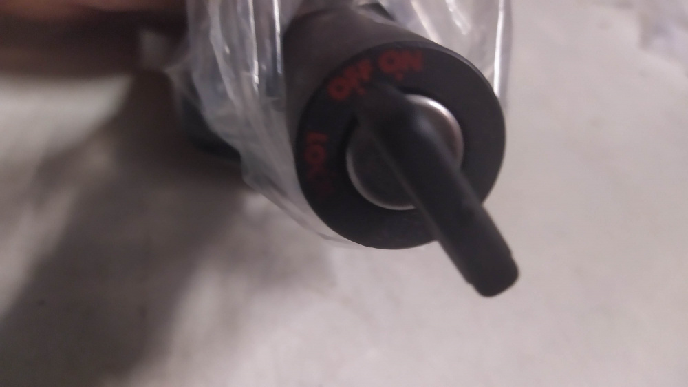 blocchetto bloccasterzo con chiave aprilia etx 125/350 - tuareg 125/350 ´86 - ´87