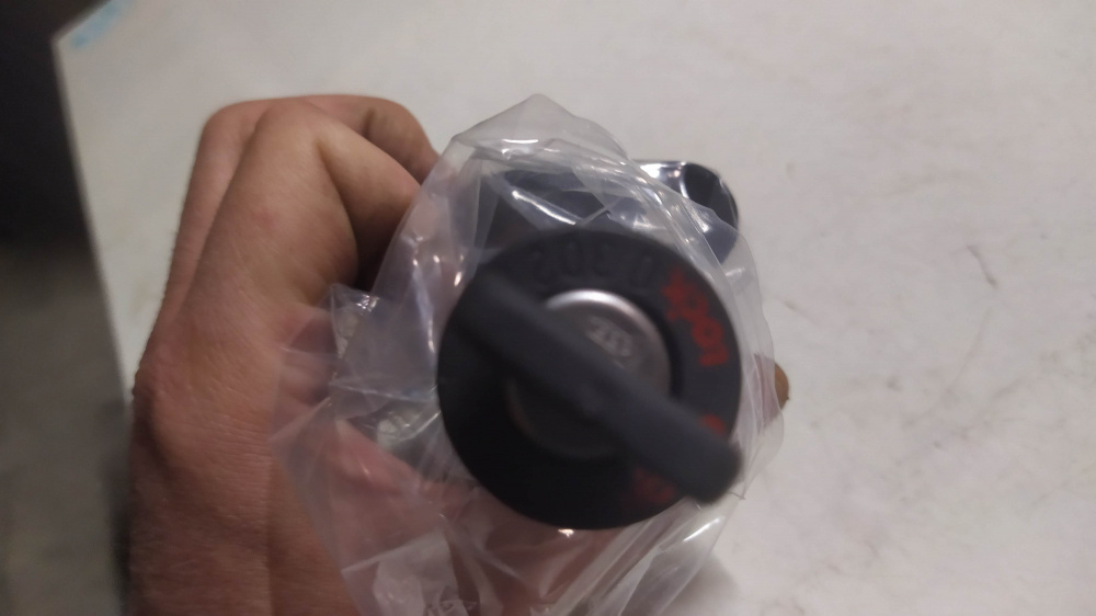 blocchetto bloccasterzo con chiave aprilia etx 125/350 - tuareg 125/350 ´86 - ´87