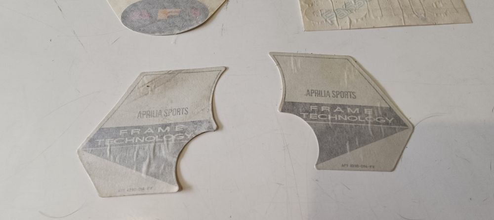adesivi originali non completi aprilia futura 125 ´90 antracite