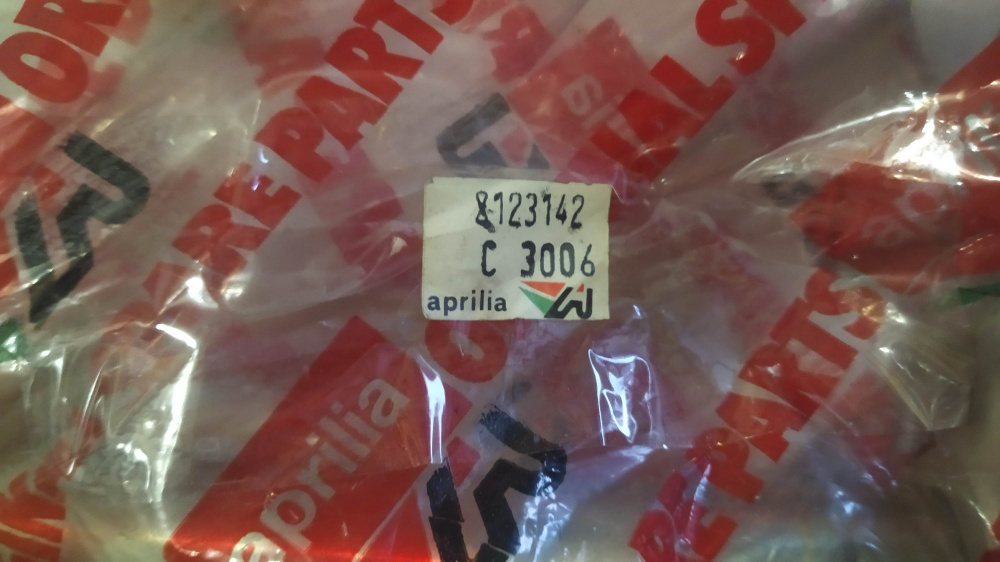 piastra inferiore forcella aprilia 125 europa ´90-´91