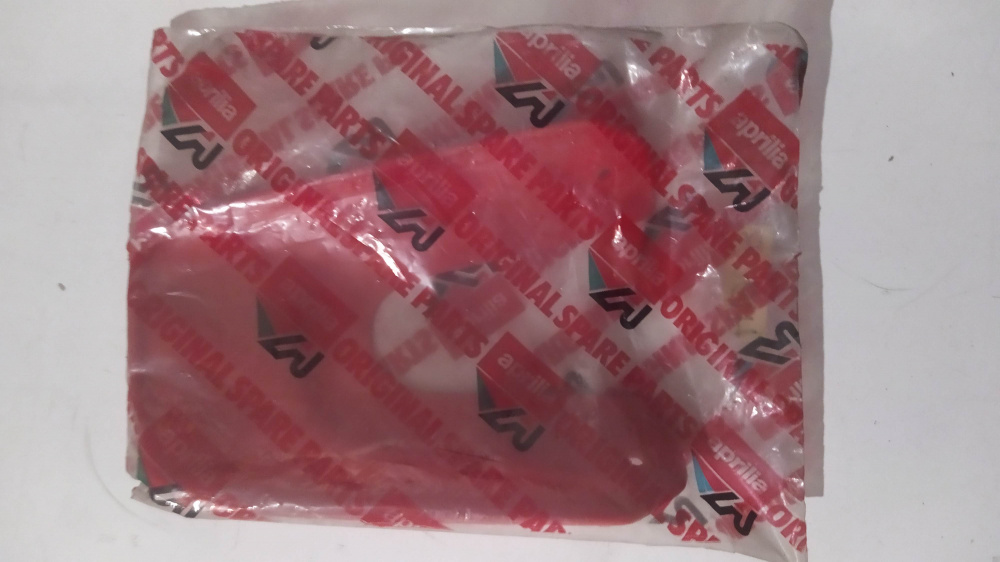 baffo parafango anteriore rosso