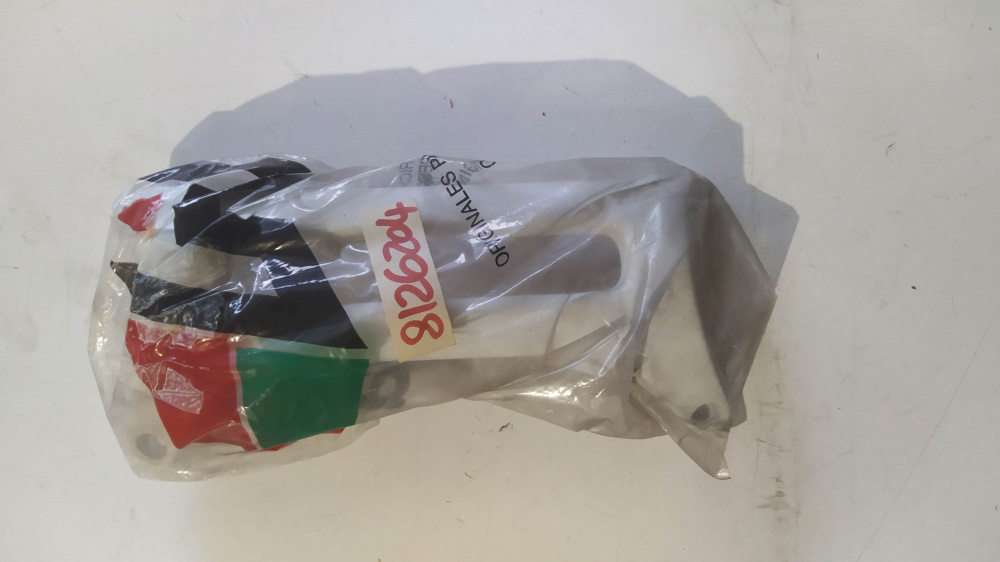 supporto parafango anteriore bianco