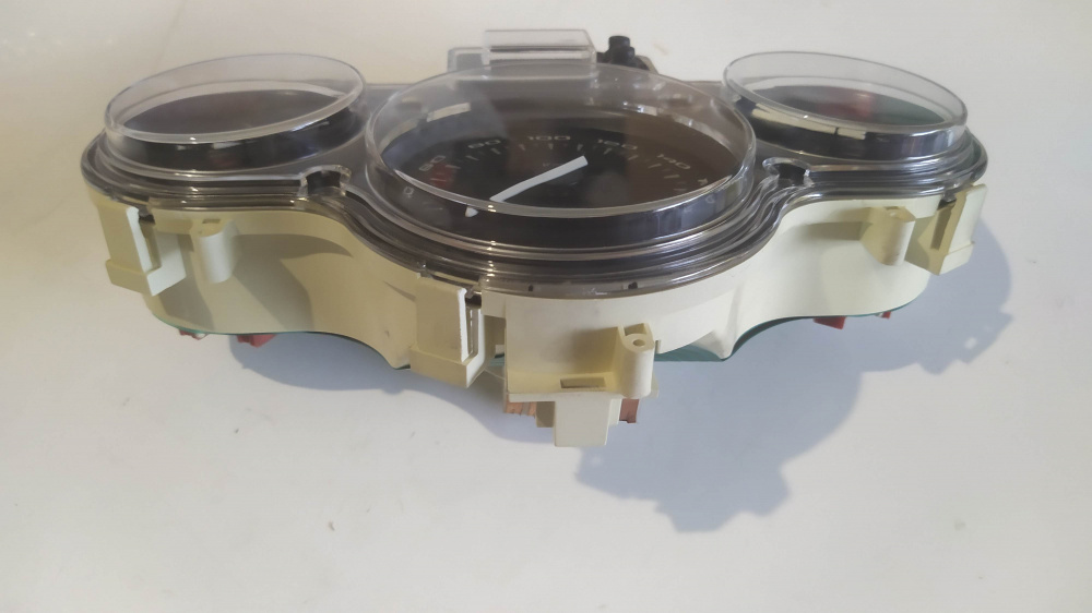 cruscotto aprilia scarabeo 125/150/200 motore rotax ´02 - ´03 / scarabeo 125/200 ´06 / scarabeo 125/250 ´04 - ´06 / scarabeo 125/200 ´03