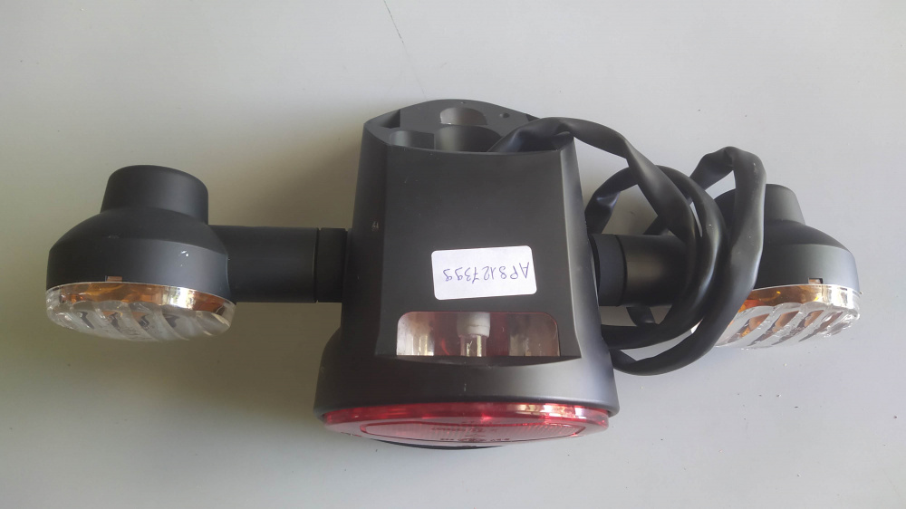fanale posteriore v.nero diabl - tracce di nastro adesivo -