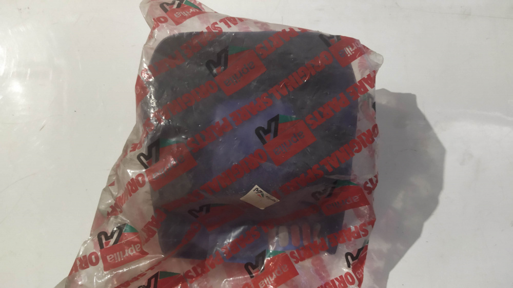 portafanale blu aprilia