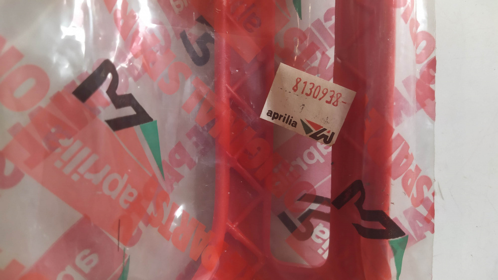 supporto parafango ant. rosso