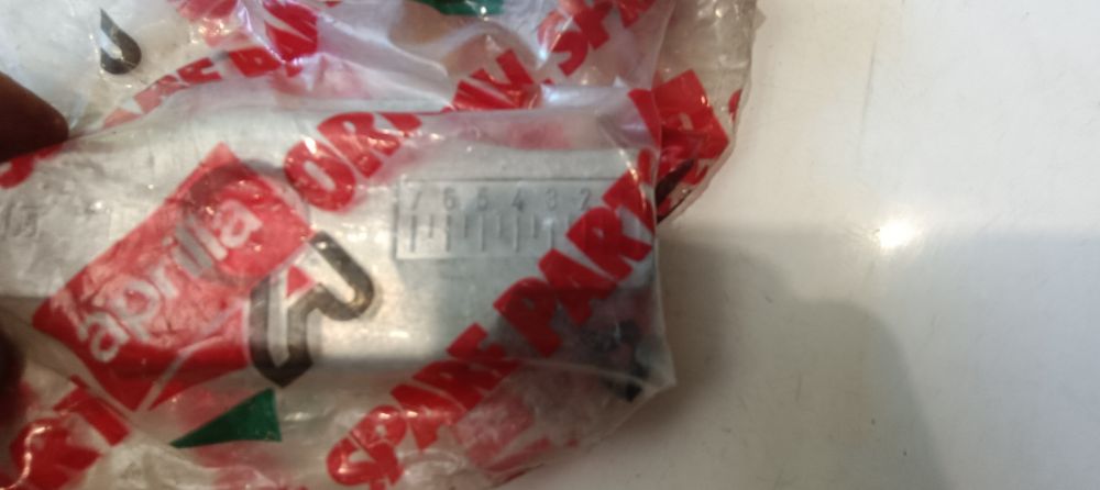 piastrina tendicatena aprilia rx – et 50 ´89 - solo un lato -