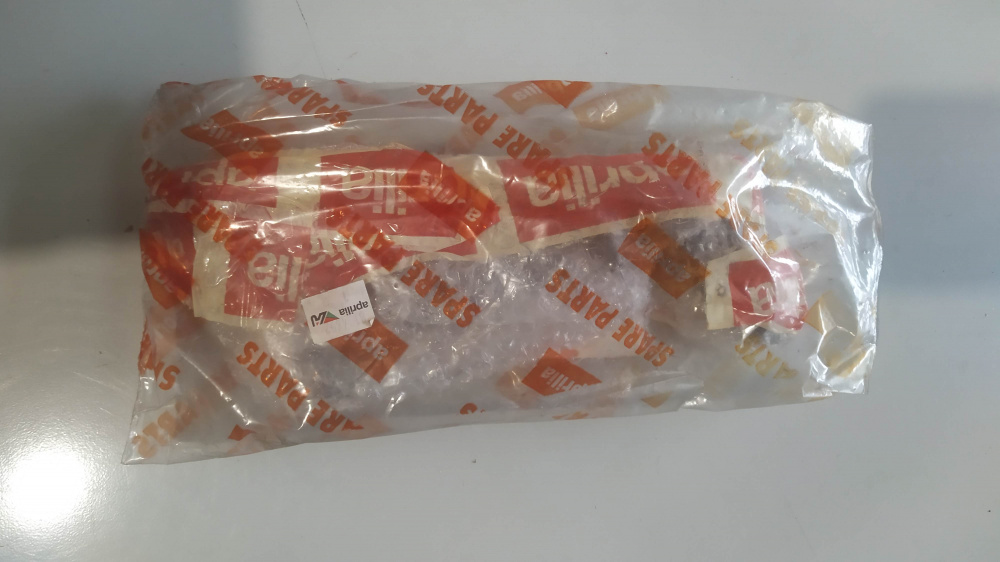 supporto pedana dx pass aprilia rsv 1000 ´00 - ´05