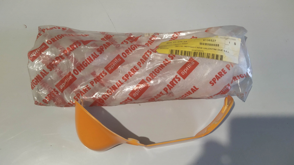 coperchio serbatoio arancio aprilia moto 6.5