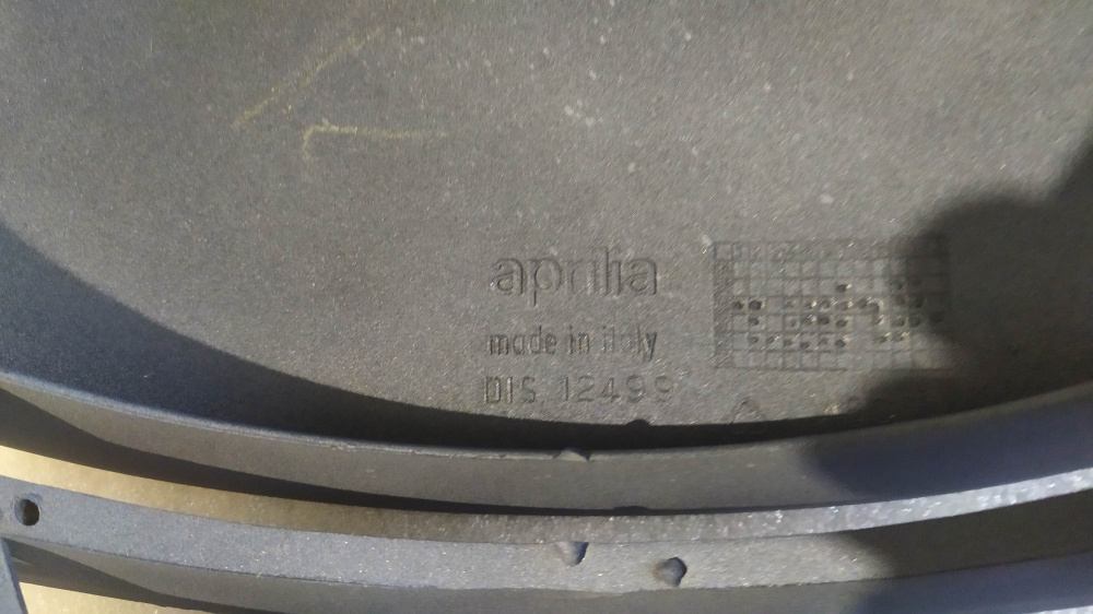 cofano anteriore v.azzurro mi. aprilia leonardo 125/150 ´96 - ´98