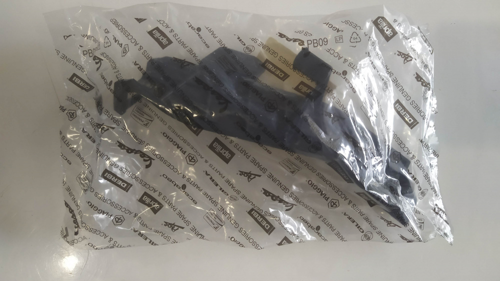 coperchio batteria nero aprilia scarabeo 125 / 150 / 200 / 250 ´99 - ´06