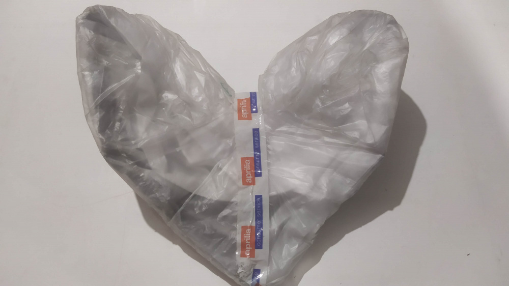 cofano anteriore v.grigio t. aprilia leonardo 125/150 ´01 - ´04 - leonardo 250 ´02 - ´04
