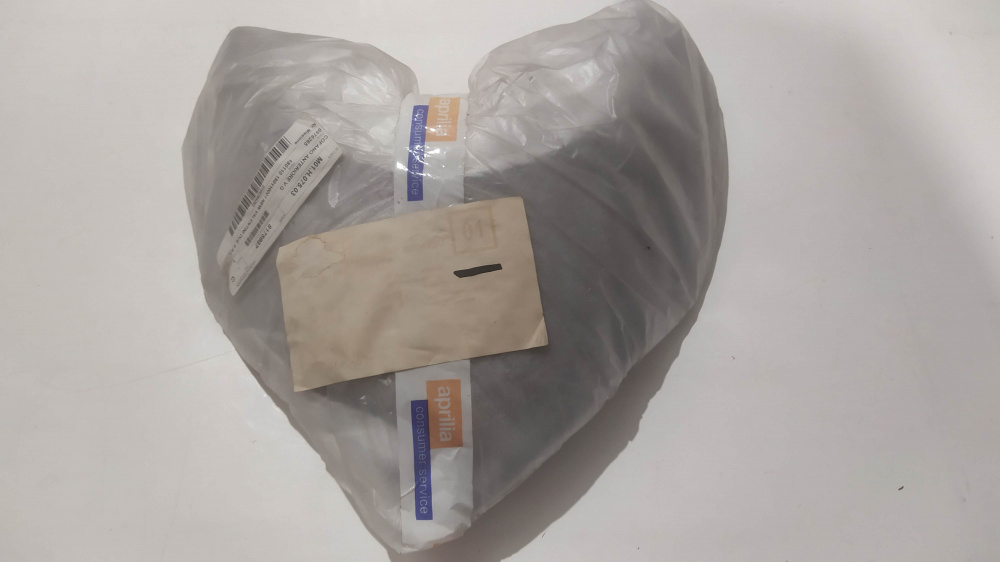 cofano anteriore v.grigio t. aprilia leonardo 125/150 ´01 - ´04 - leonardo 250 ´02 - ´04
