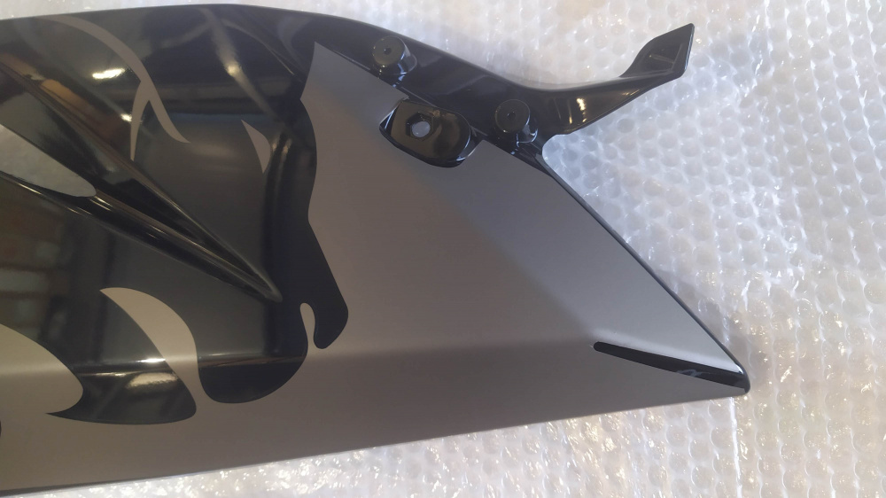 carena anteriore superiore dx nera aprilia rs 125 ´06