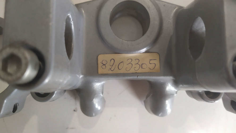 piastra superiore vedi ap8203374
