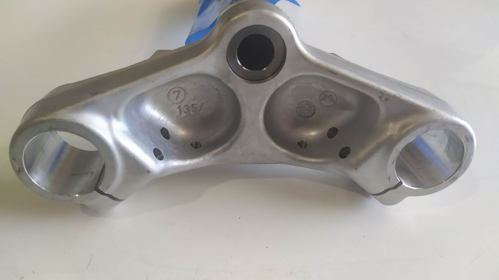piastra inferiore forcella marzocchi aprilia rs 50 ´99 - ´05 / tuono 50 ´03 - ´04