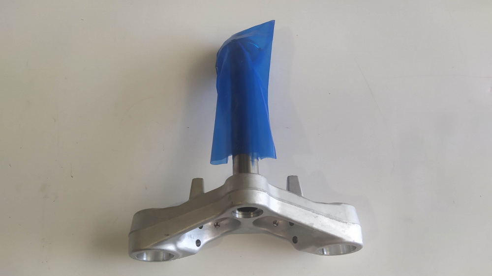 piastra inferiore forcella marzocchi aprilia rs 50 ´99 - ´05 / tuono 50 ´03 - ´04