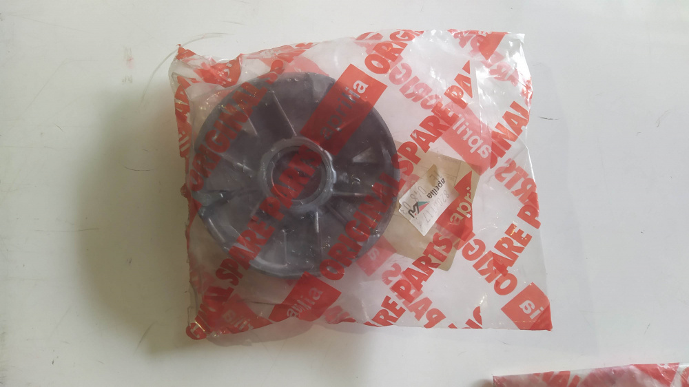 puleggia mobile ant. con boccola aprilia amico ´92 - ´93