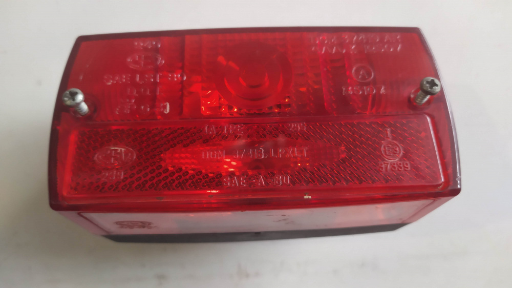 fanale posteriore usato cev 239 - cev 240 - cev 40400 - cev 40401