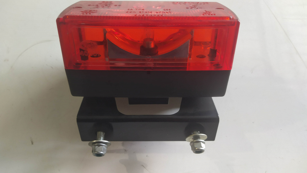 fanale posteriore usato cev 239 - cev 240 - cev 40400 - cev 40401
