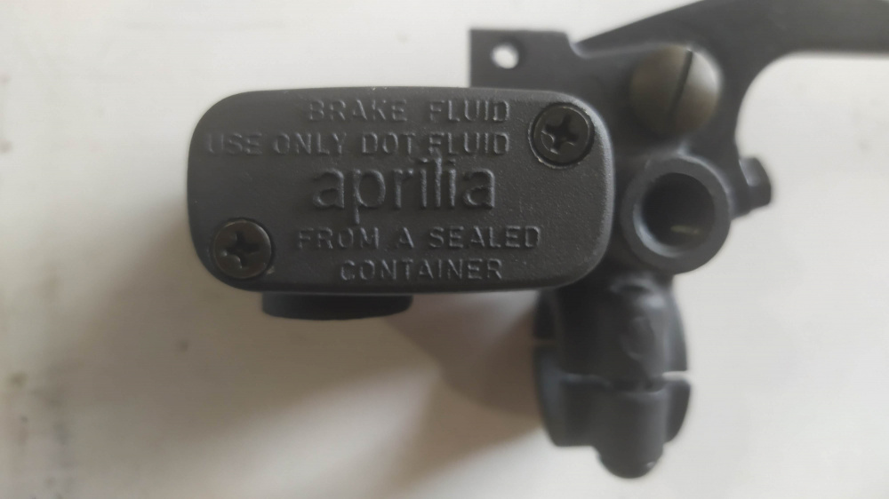 pompa freno anteriore d.11