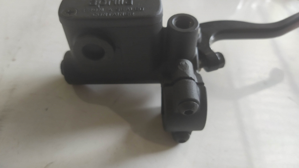 pompa freno anteriore d.11