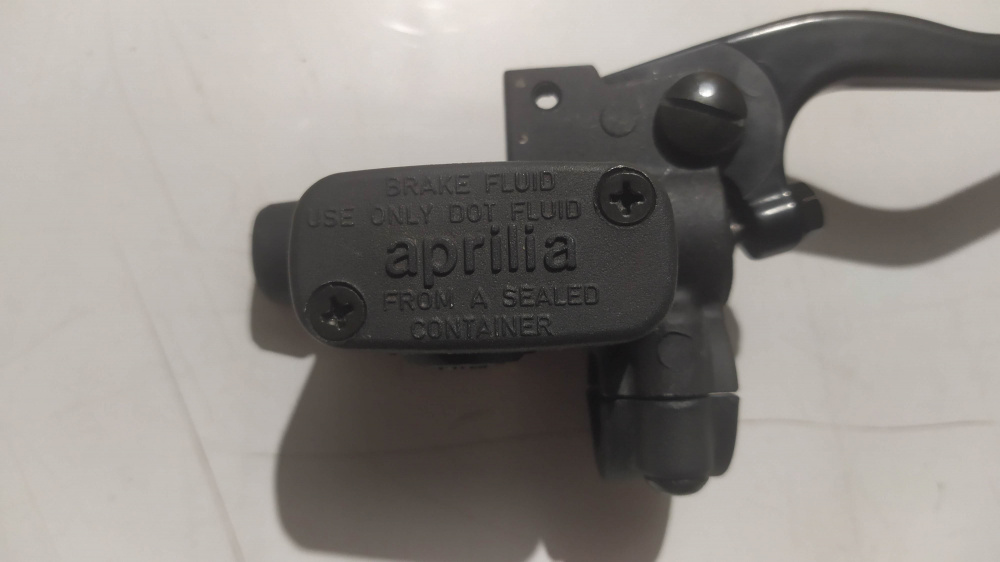 pompa freno anteriore aprilia rally h2o ´96 - ´99