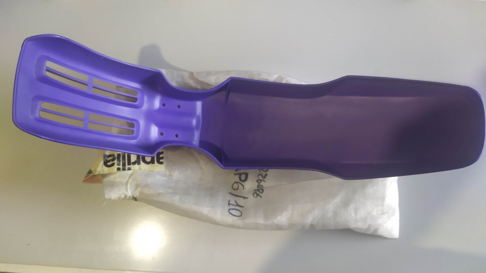 parafango anteriore viola aprilia rx 50 ´99 - ´00