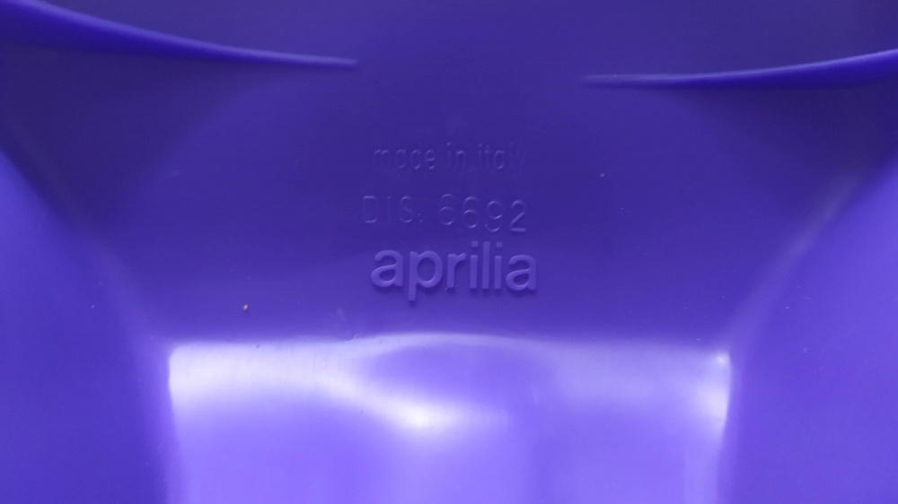 parafango anteriore viola aprilia rx 50 ´99 - ´00