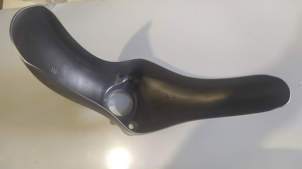 parafango ant.v.silver straine aprilia scarabeo 50 2t ´00 - ´06