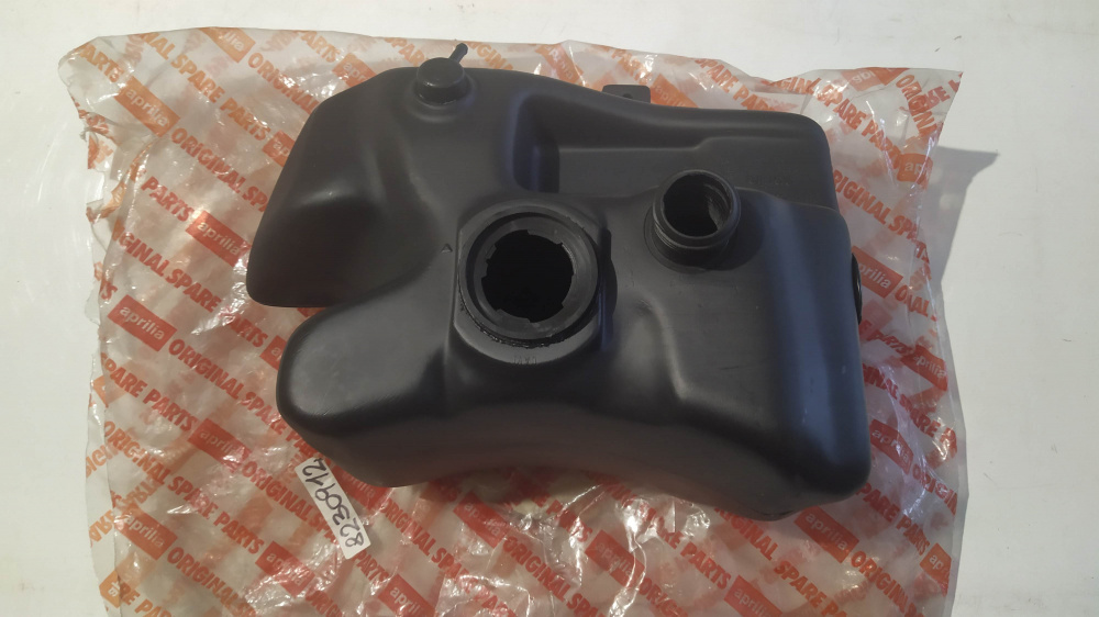 serbatoio benzina soffiato aprilia sr 50 ´93-´95